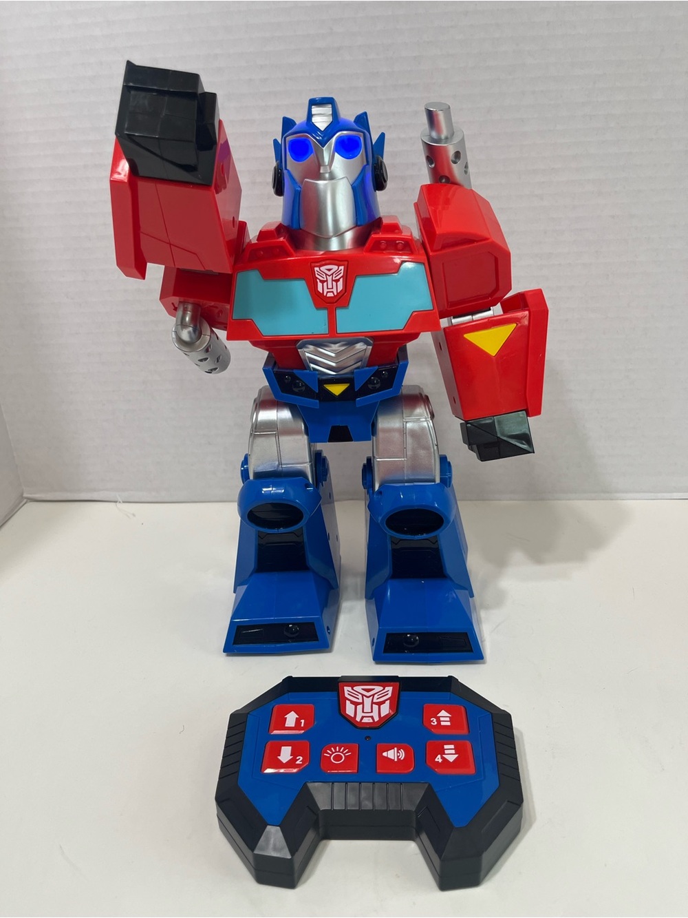 Hasbro Transformers Rescue Bots Optimus Prime Robot remote control Transformer